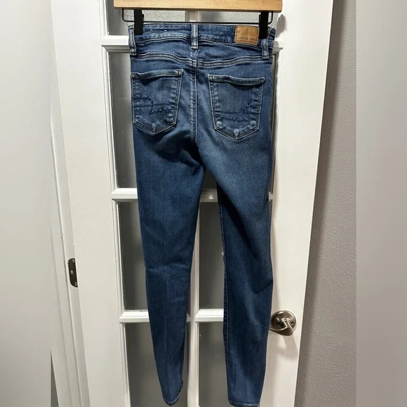 American Eagle Hi-Rise Distressed Jeggings - Picture 8 of 16